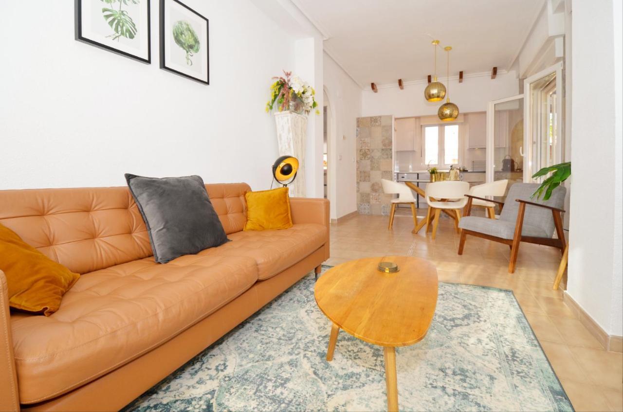 Punta Prima Pleasure With Private Parking In A Gated Community Close To The Beach Torrevieja Ngoại thất bức ảnh